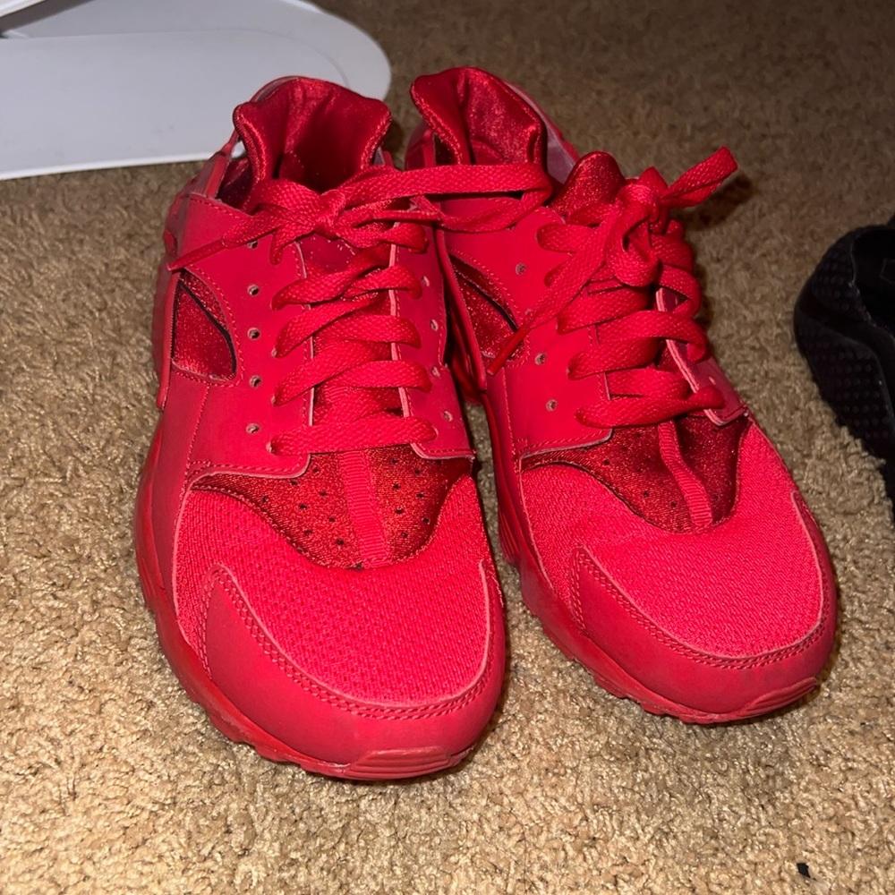 Red huaraches